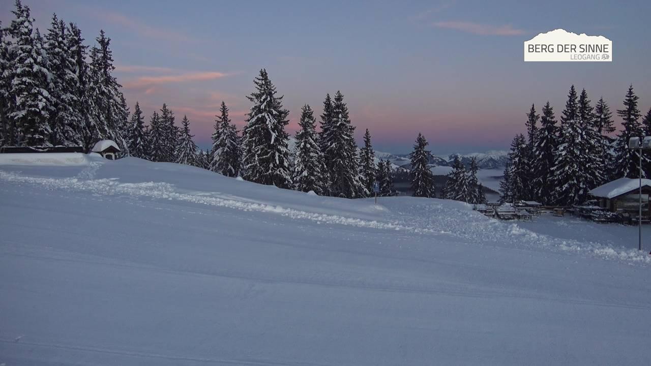 Archiv Foto Webcam Bergstation Asitzbahn