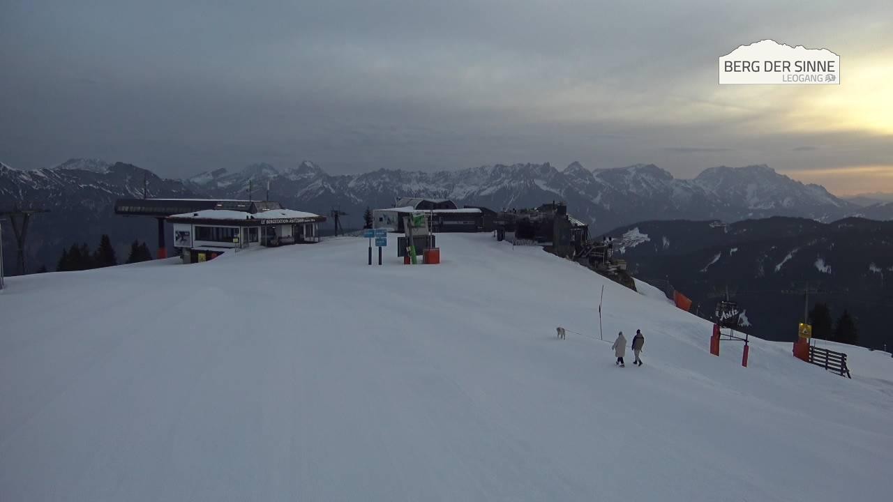 Archiv Foto Webcam Bergstation Asitzbahn