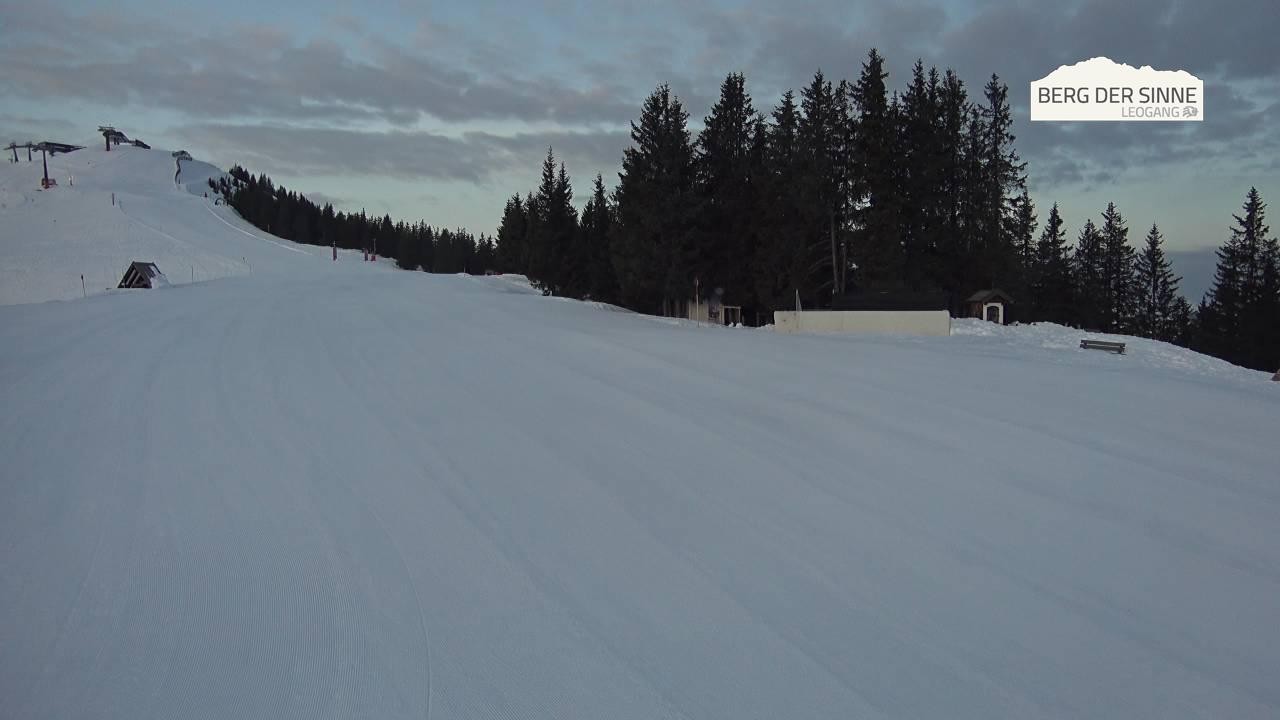 Archiv Foto Webcam Bergstation Asitzbahn