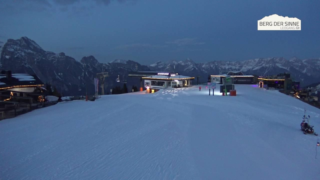 Archiv Foto Webcam Bergstation Asitzbahn