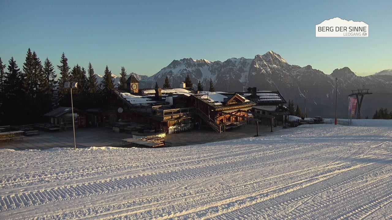 Archiv Foto Webcam Bergstation Asitzbahn