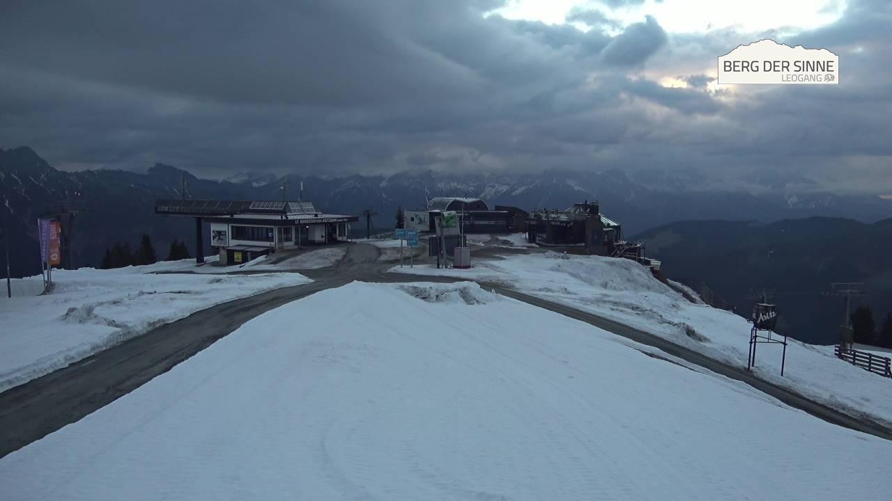 Archiv Foto Webcam Bergstation Asitzbahn