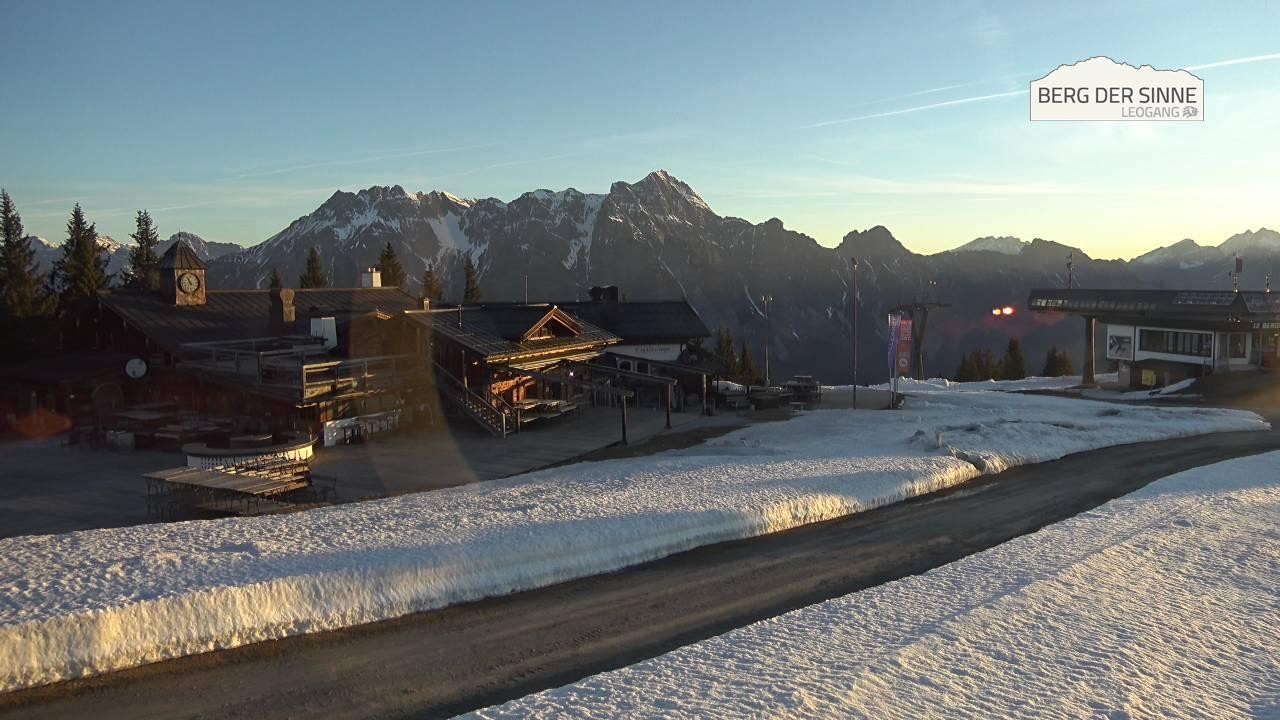 Archiv Foto Webcam Bergstation Asitzbahn