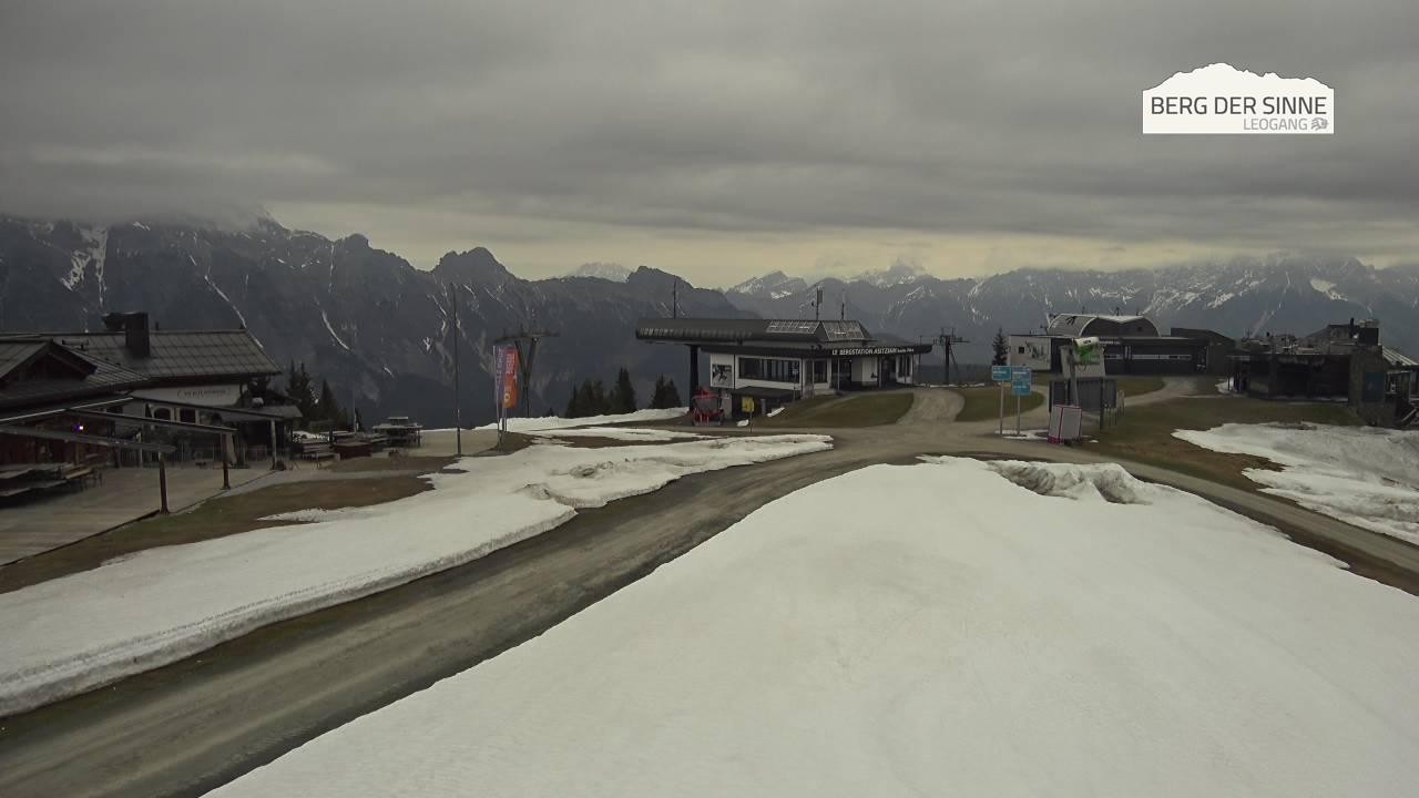 Archiv Foto Webcam Bergstation Asitzbahn