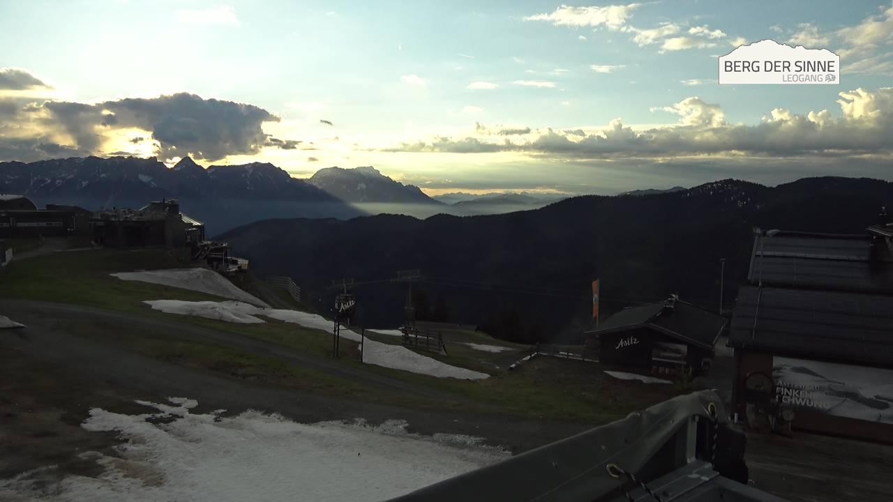 Archiv Foto Webcam Bergstation Asitzbahn