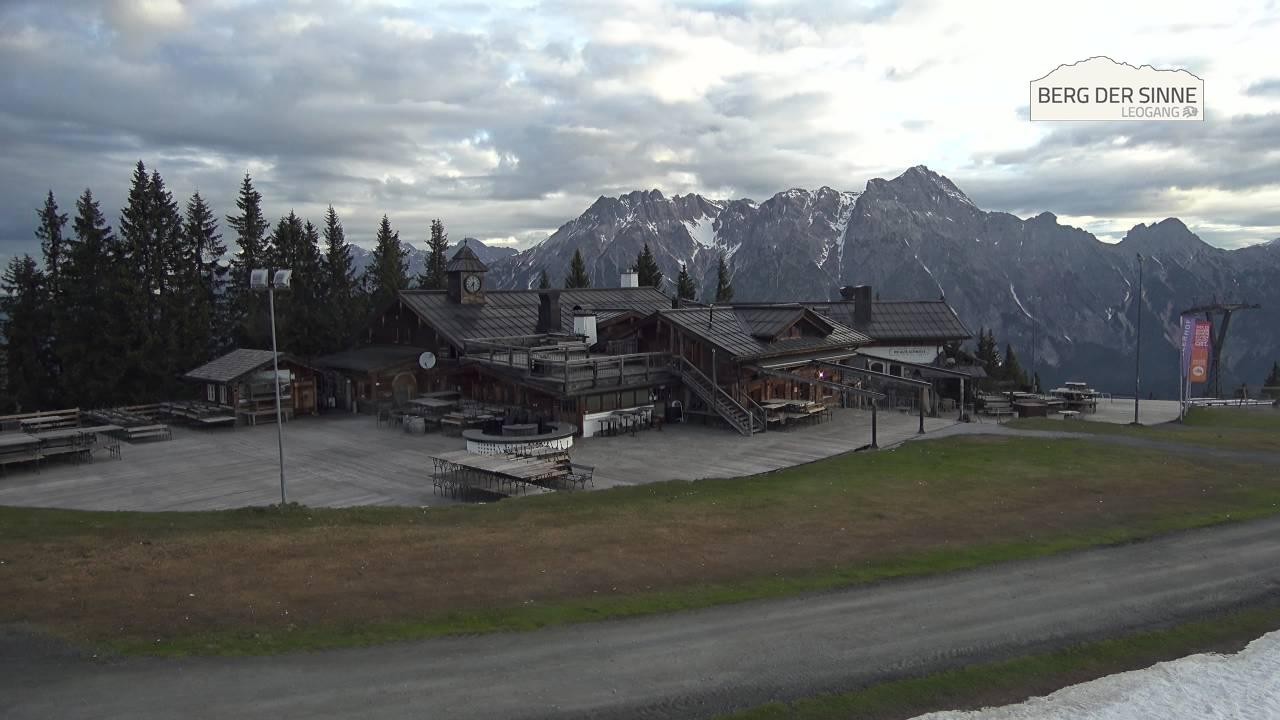 Archiv Foto Webcam Bergstation Asitzbahn