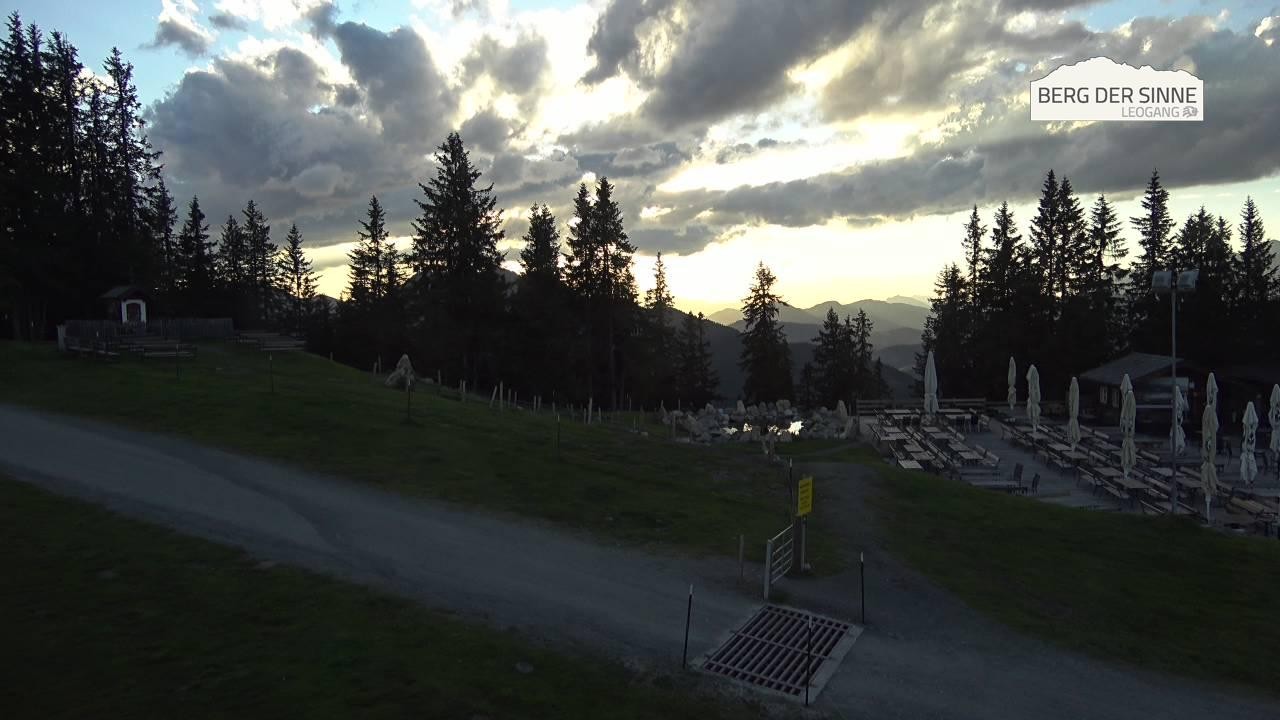 Archiv Foto Webcam Bergstation Asitzbahn