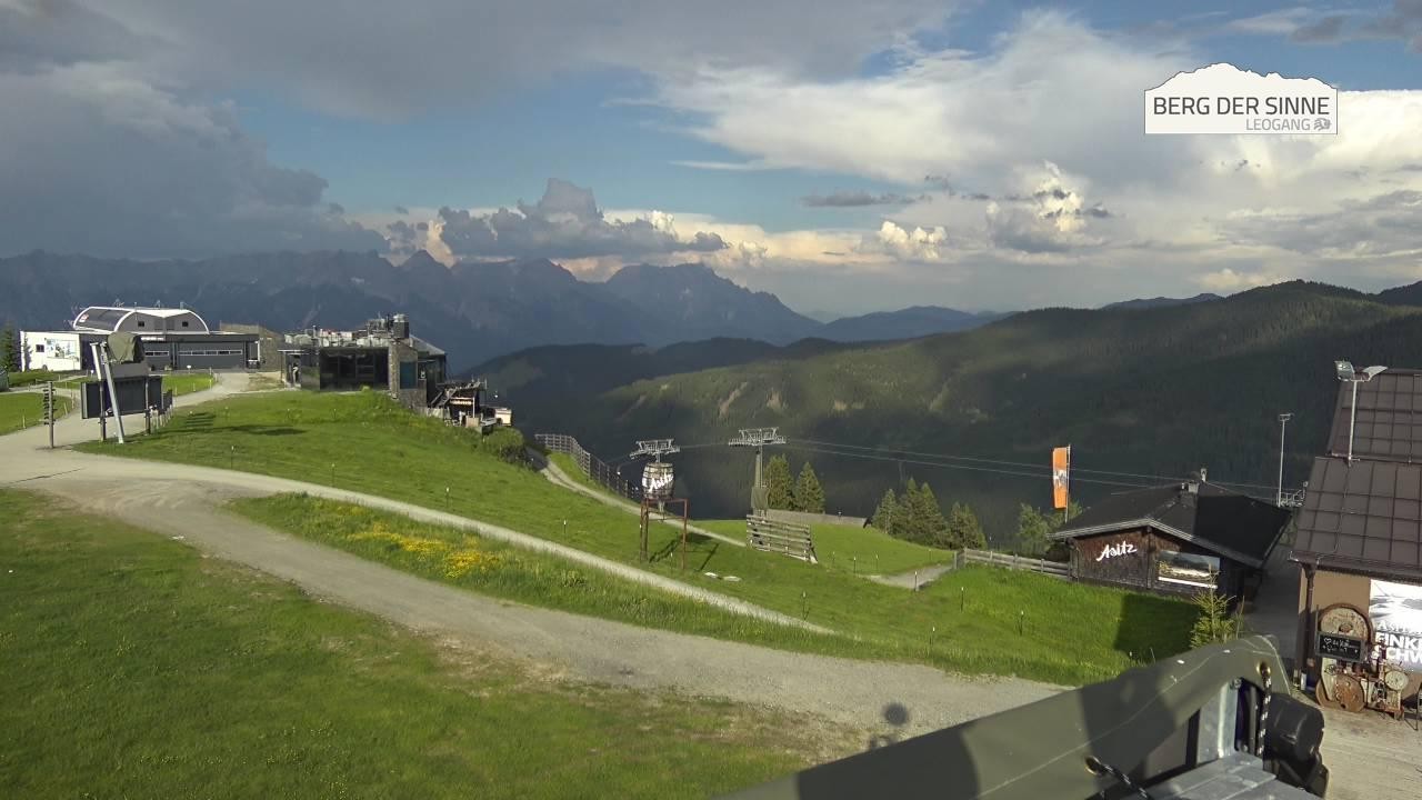 Archiv Foto Webcam Bergstation Asitzbahn