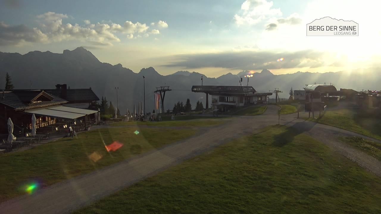 Archiv Foto Webcam Bergstation Asitzbahn