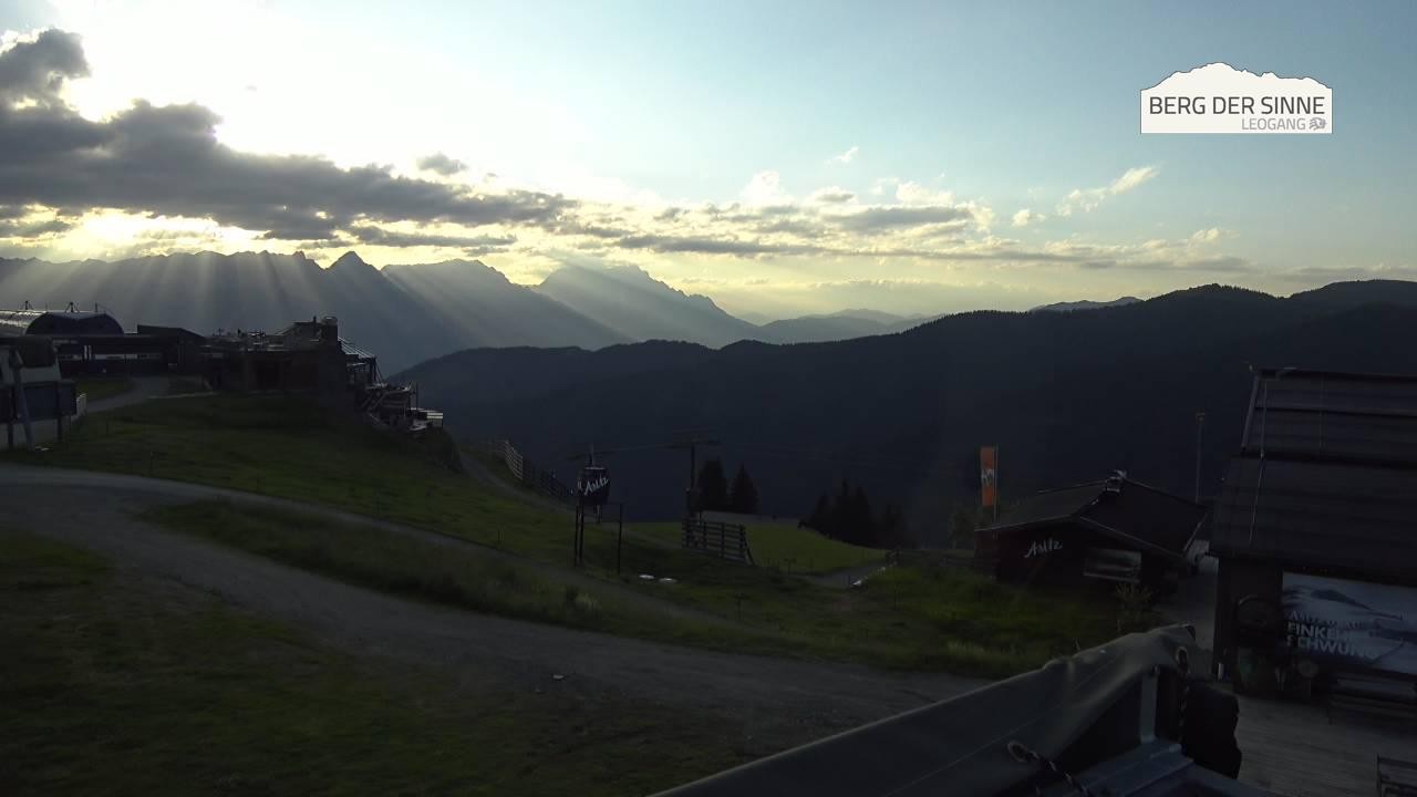 Archiv Foto Webcam Bergstation Asitzbahn