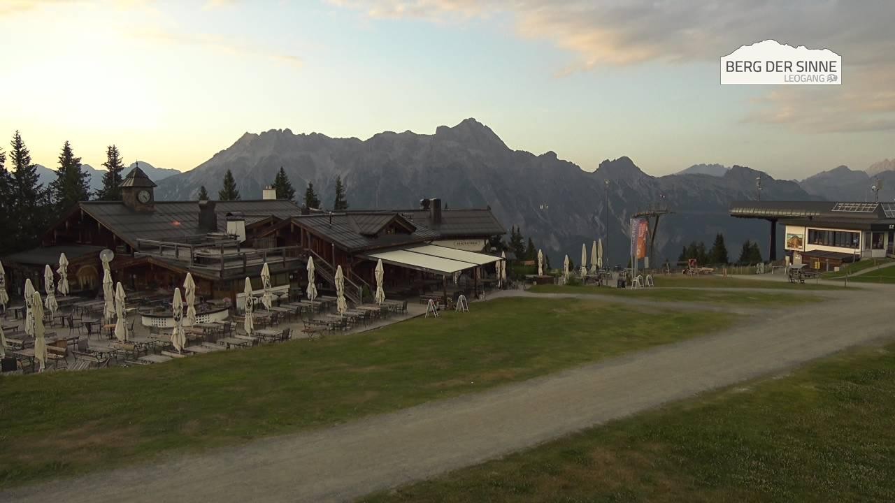 Archiv Foto Webcam Bergstation Asitzbahn