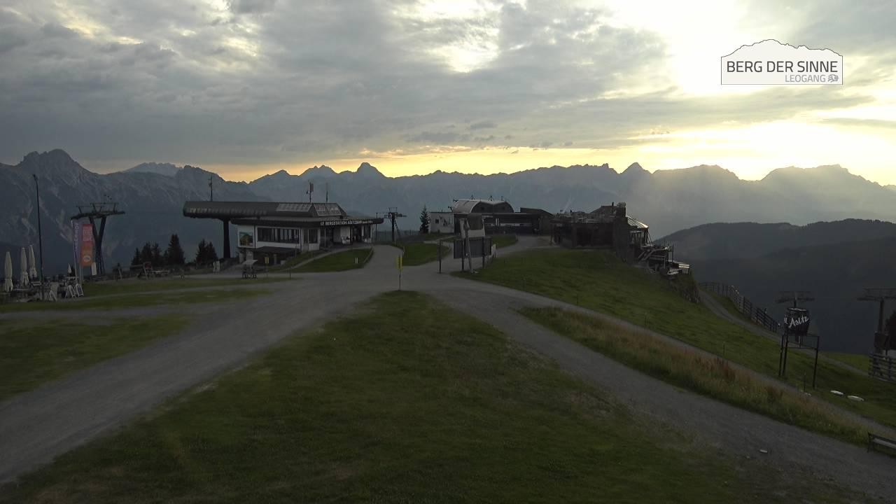 Archiv Foto Webcam Bergstation Asitzbahn