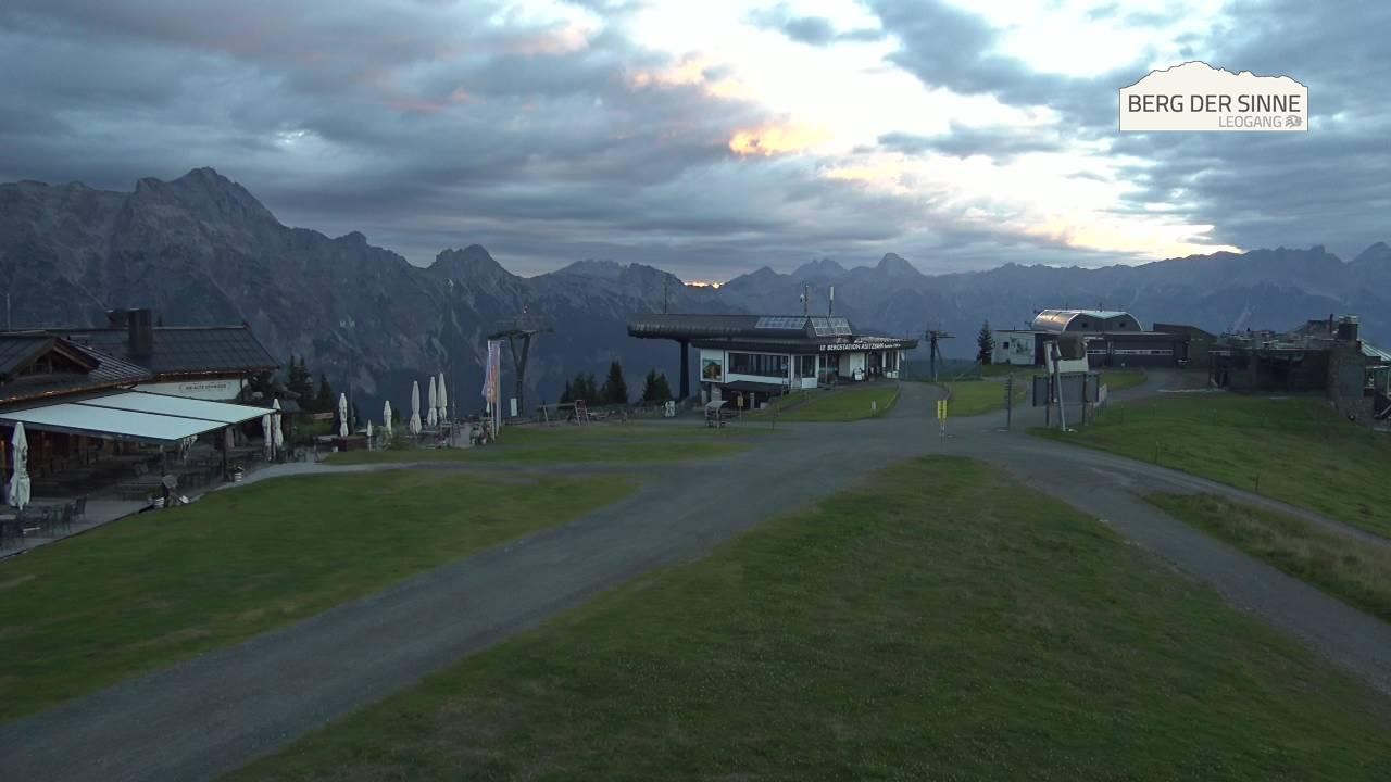 Archiv Foto Webcam Leogang: Bergstation Asitzbahn