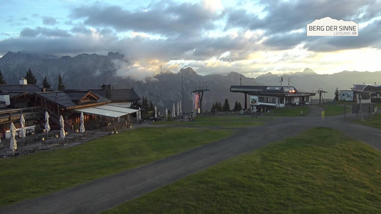 Archiv Foto Webcam Leogang: Bergstation Asitzbahn
