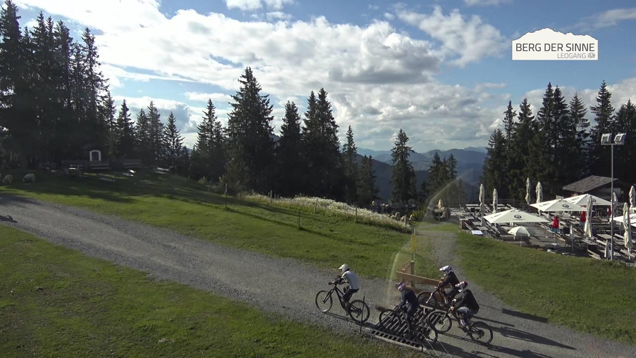 Archiv Foto Webcam Leogang: Bergstation Asitzbahn