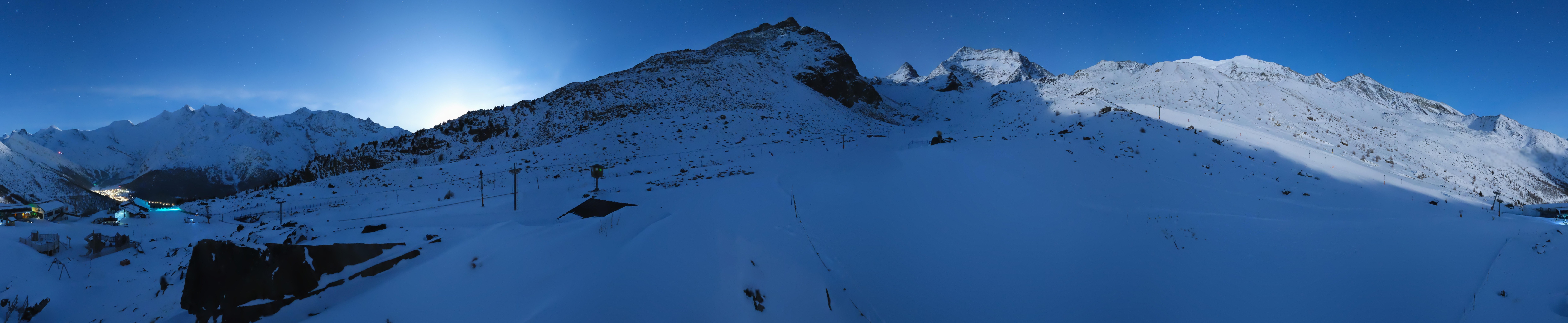 Archived image Webcam Mid-Station Kreuzboden Gondola Saas-Grund Hohsaas