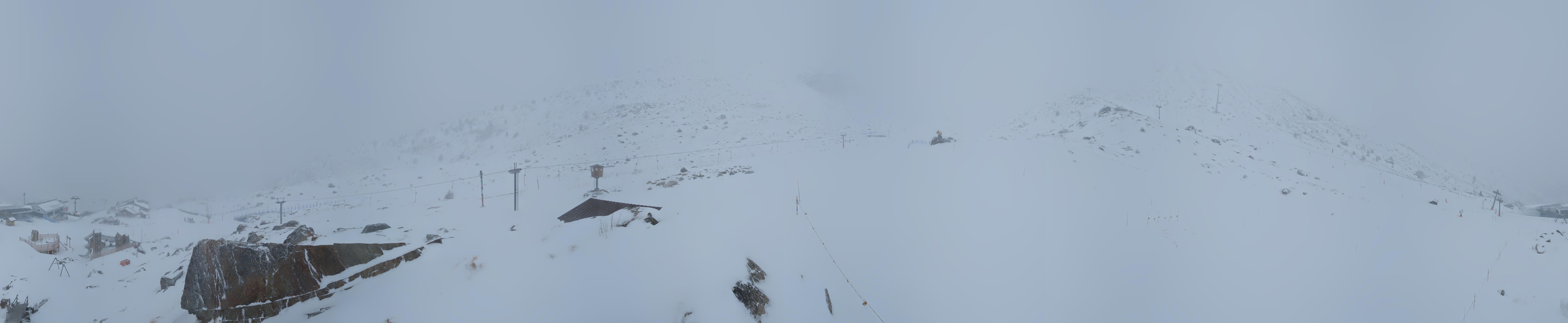 Archived image Webcam Mid-Station Kreuzboden Gondola Saas-Grund Hohsaas