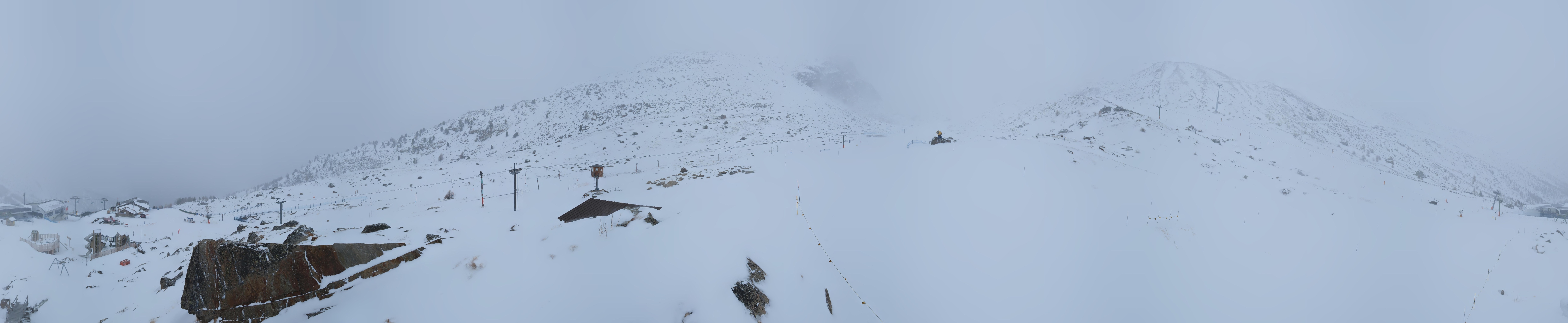 Archived image Webcam Mid-Station Kreuzboden Gondola Saas-Grund Hohsaas
