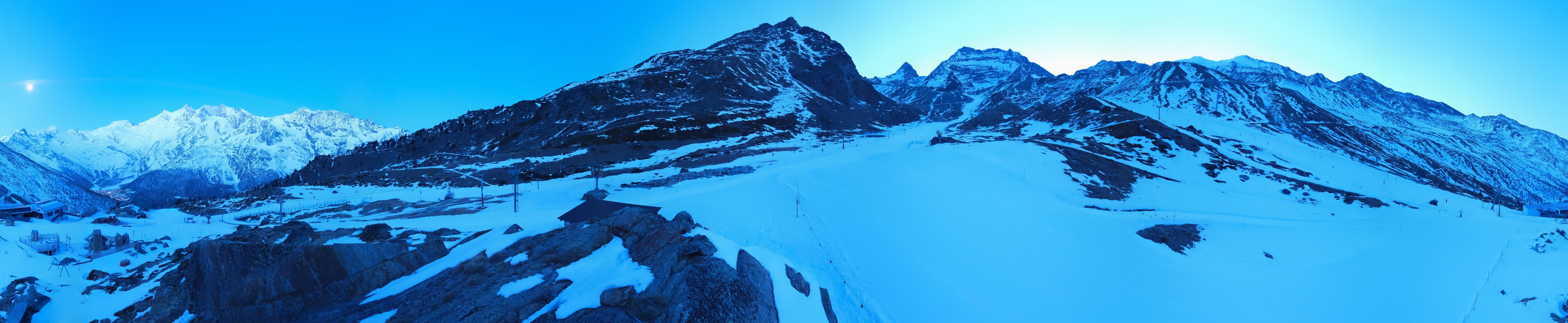 Archived image Webcam Mid-Station Kreuzboden Gondola Saas-Grund Hohsaas