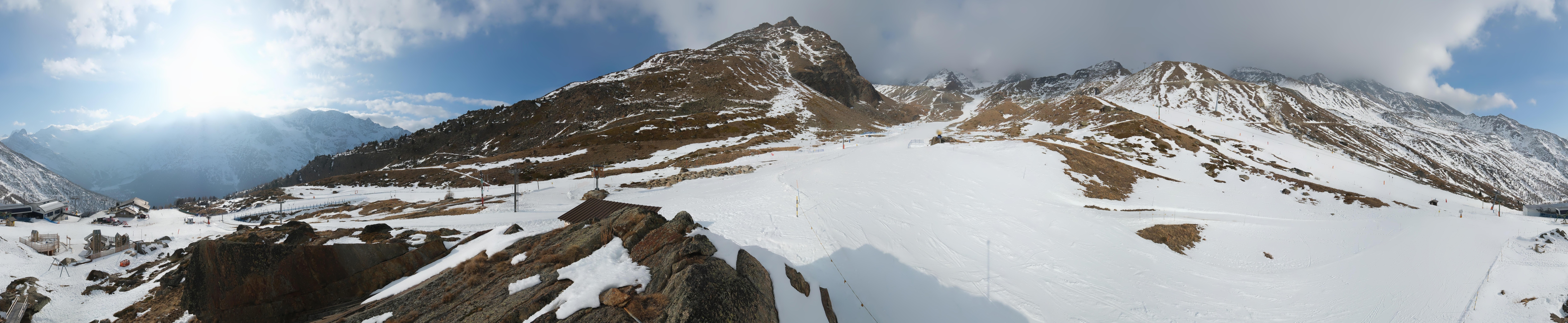 Archived image Webcam Mid-Station Kreuzboden Gondola Saas-Grund Hohsaas