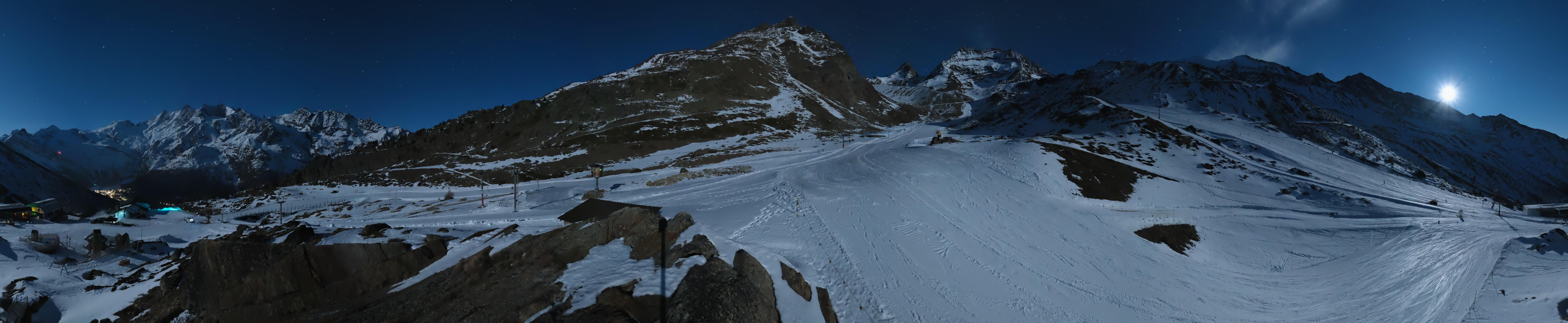 Archived image Webcam Mid-Station Kreuzboden Gondola Saas-Grund Hohsaas