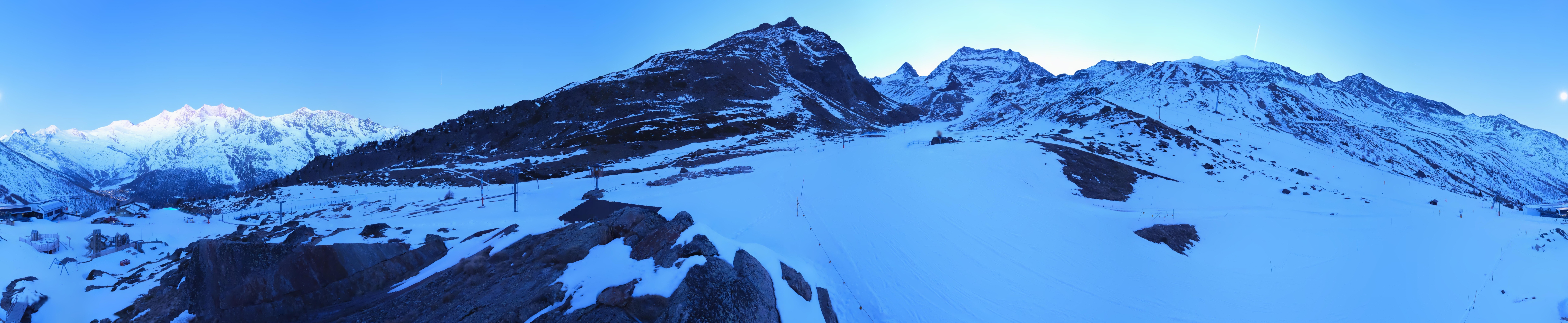Archived image Webcam Mid-Station Kreuzboden Gondola Saas-Grund Hohsaas