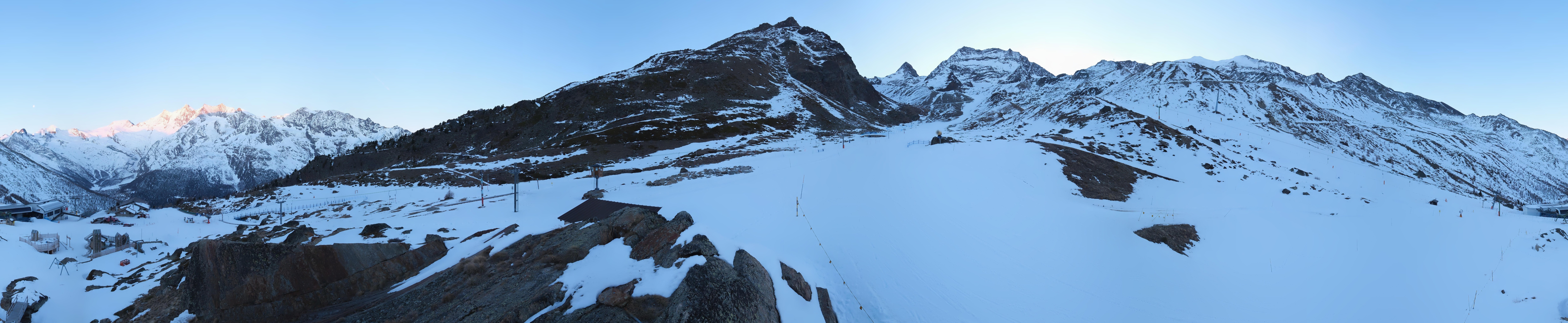 Archived image Webcam Mid-Station Kreuzboden Gondola Saas-Grund Hohsaas