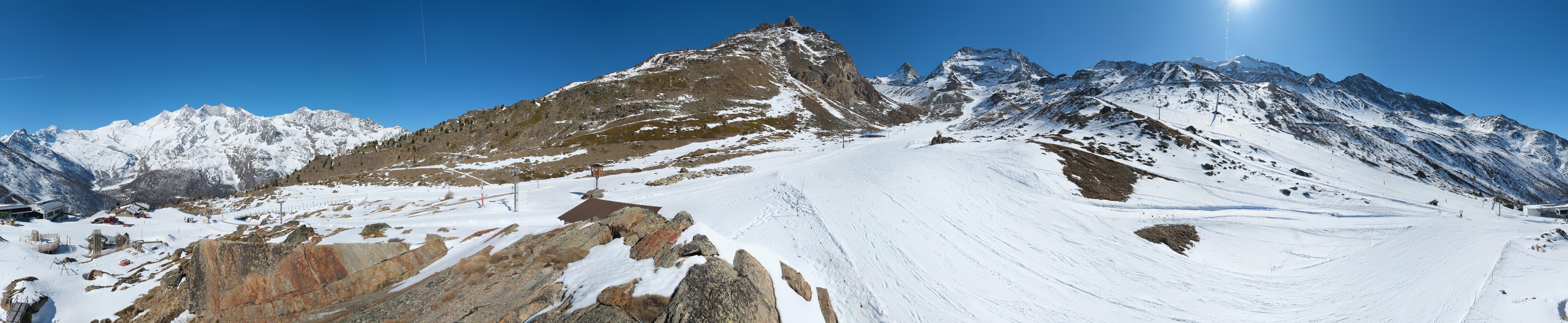 Archived image Webcam Mid-Station Kreuzboden Gondola Saas-Grund Hohsaas