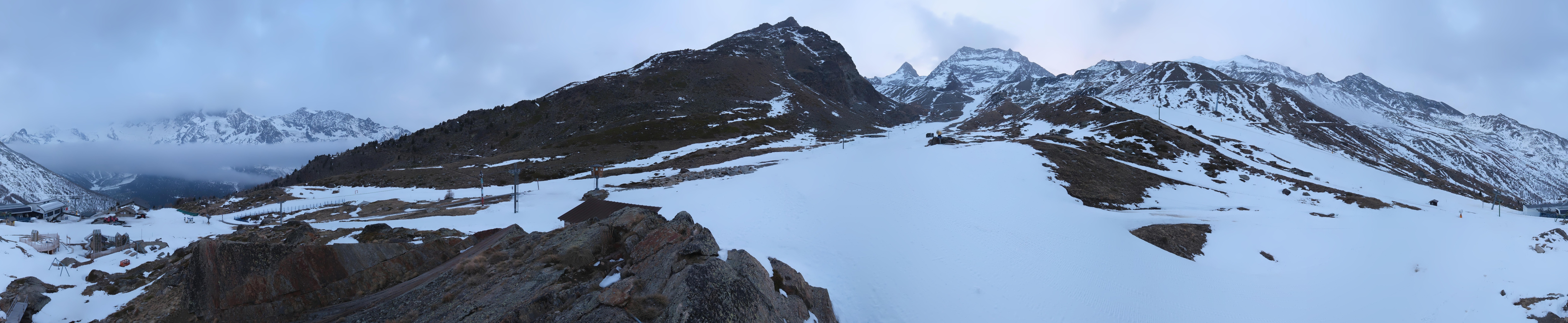 Archived image Webcam Mid-Station Kreuzboden Gondola Saas-Grund Hohsaas