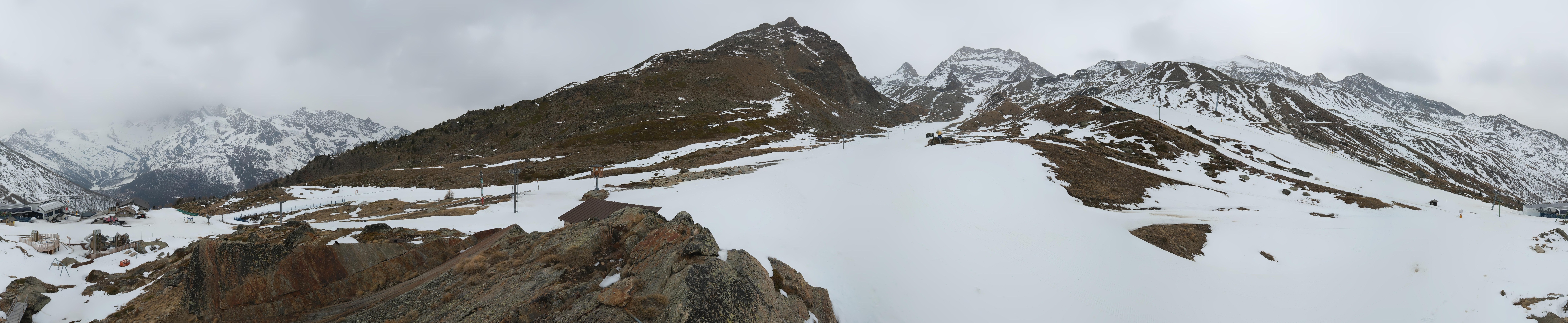 Archived image Webcam Mid-Station Kreuzboden Gondola Saas-Grund Hohsaas