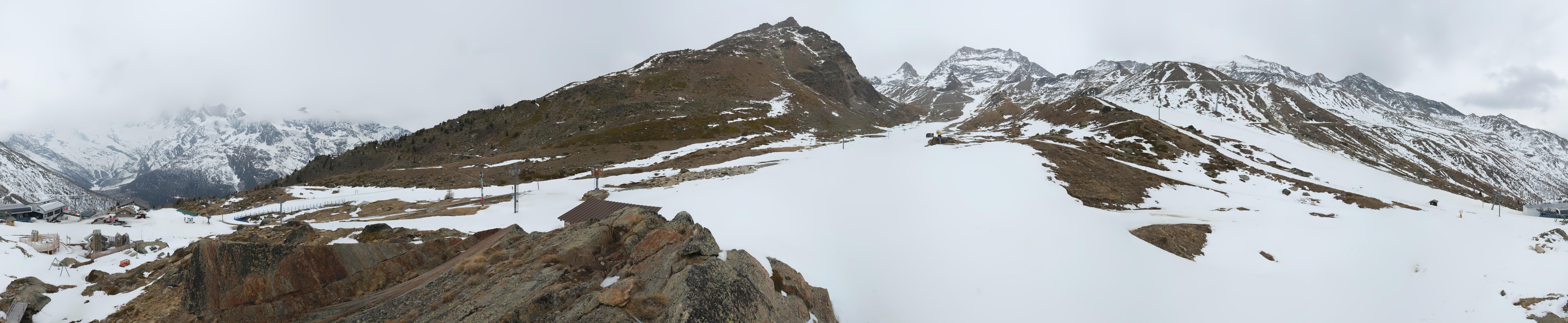 Archived image Webcam Mid-Station Kreuzboden Gondola Saas-Grund Hohsaas