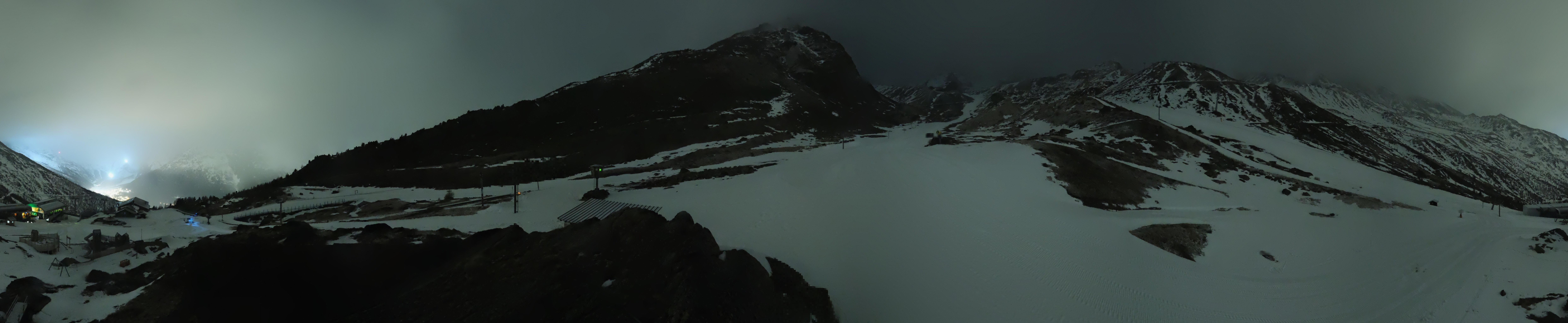 Archived image Webcam Mid-Station Kreuzboden Gondola Saas-Grund Hohsaas