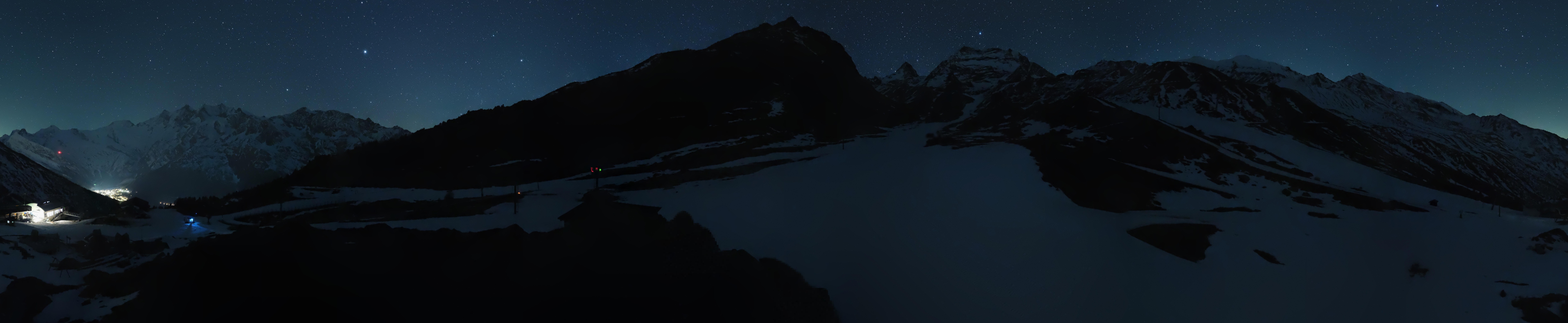 Archived image Webcam Mid-Station Kreuzboden Gondola Saas-Grund Hohsaas