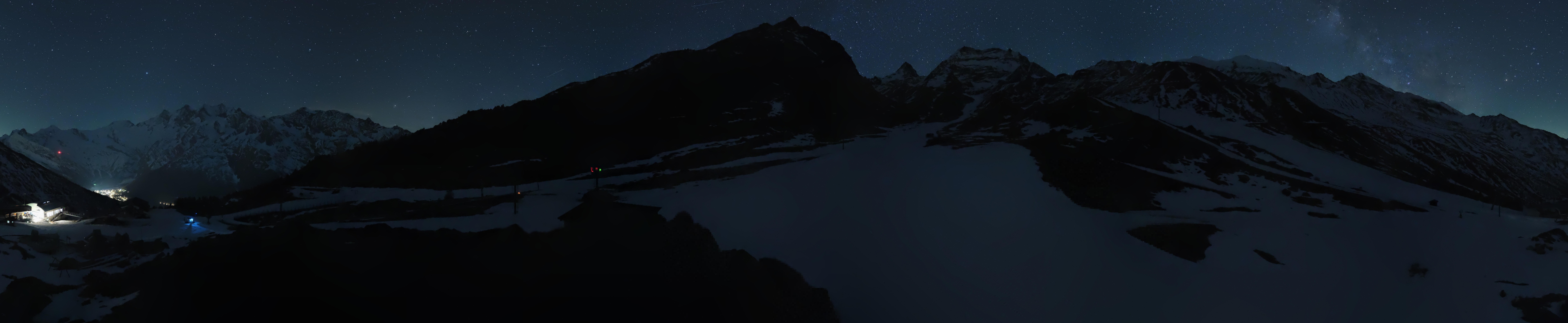 Archived image Webcam Mid-Station Kreuzboden Gondola Saas-Grund Hohsaas