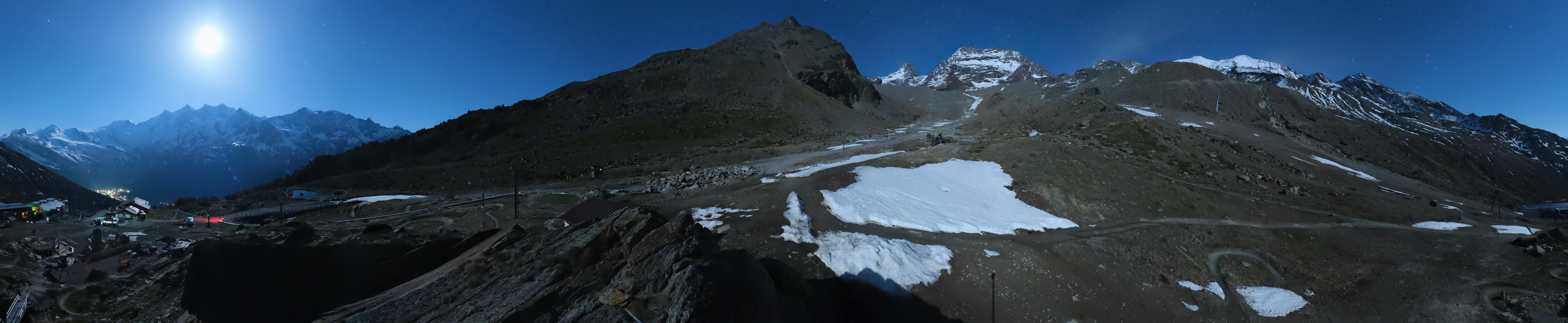 Archived image Webcam Mid-Station Kreuzboden Gondola Saas-Grund Hohsaas