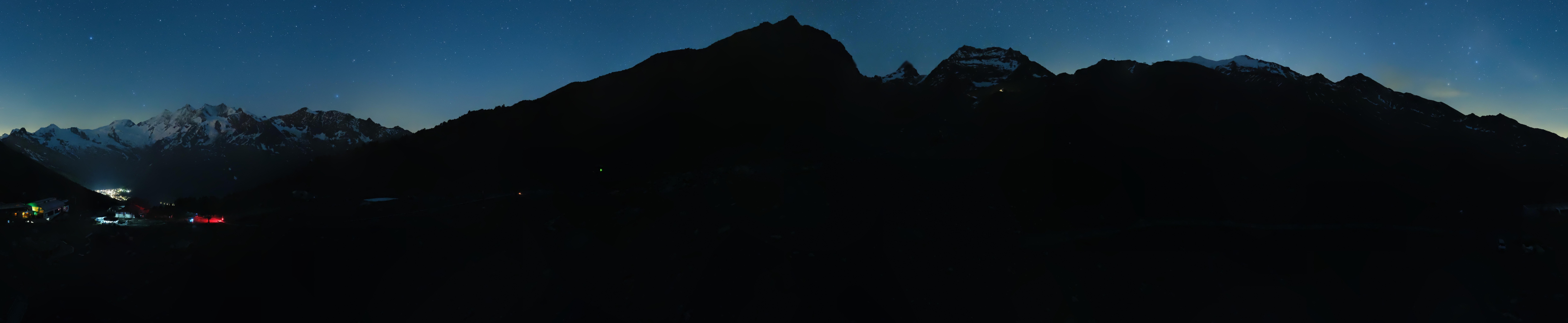 Archived image Webcam Mid-Station Kreuzboden Gondola Saas-Grund Hohsaas