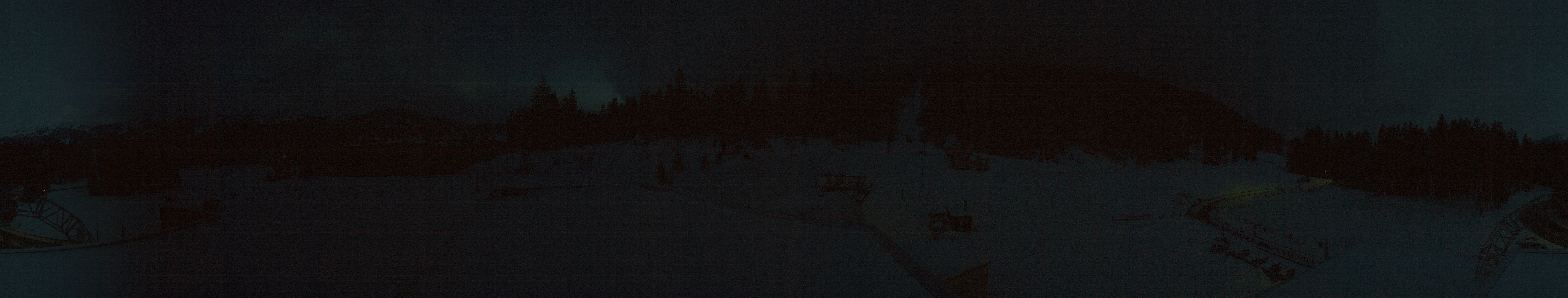 Archived image Webcam Base Station Rothorn Gondola Lenzerheide