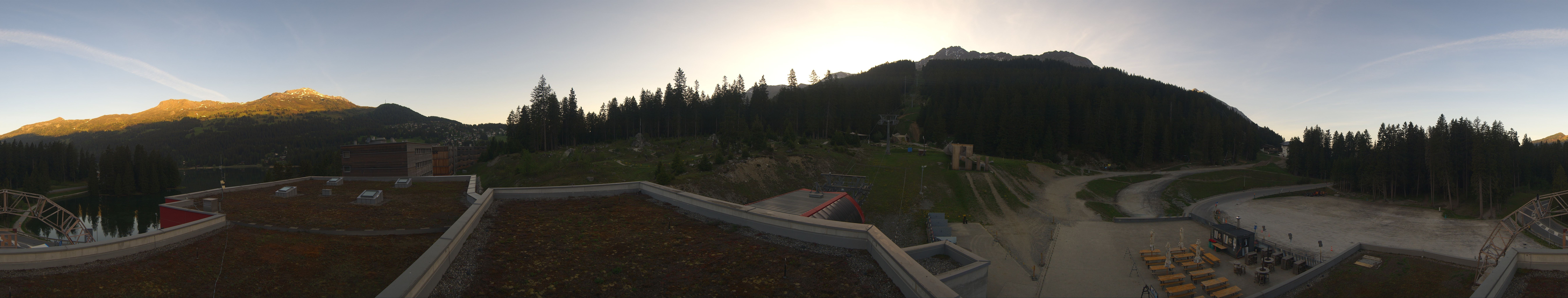 Archived image Webcam Base Station Rothorn Gondola Lenzerheide