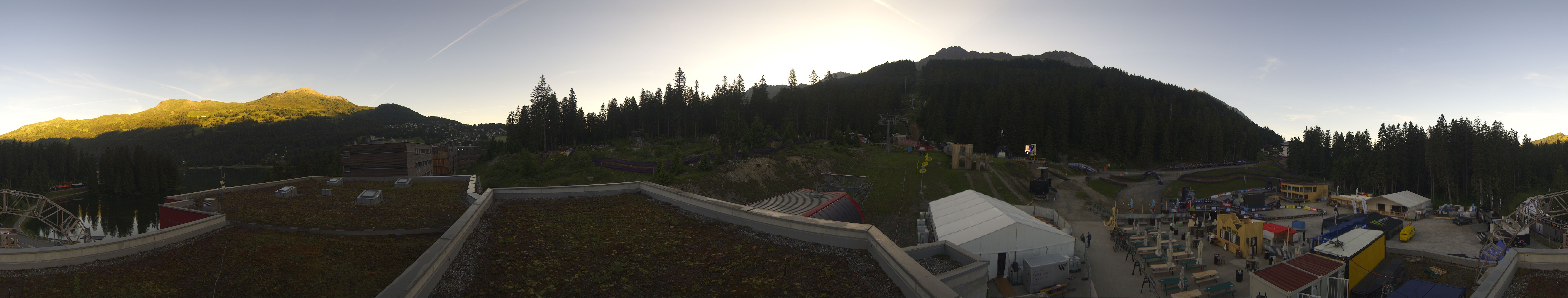 Archived image Webcam Base Station Rothorn Gondola Lenzerheide