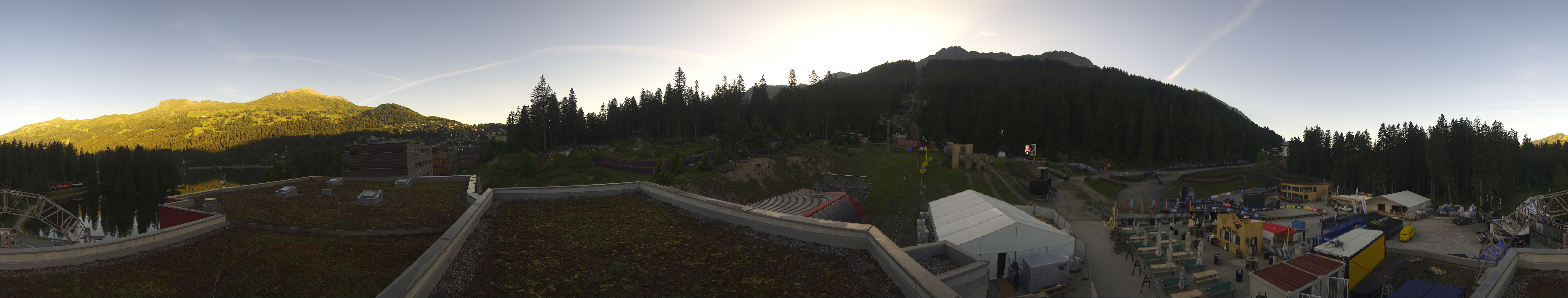Archived image Webcam Base Station Rothorn Gondola Lenzerheide