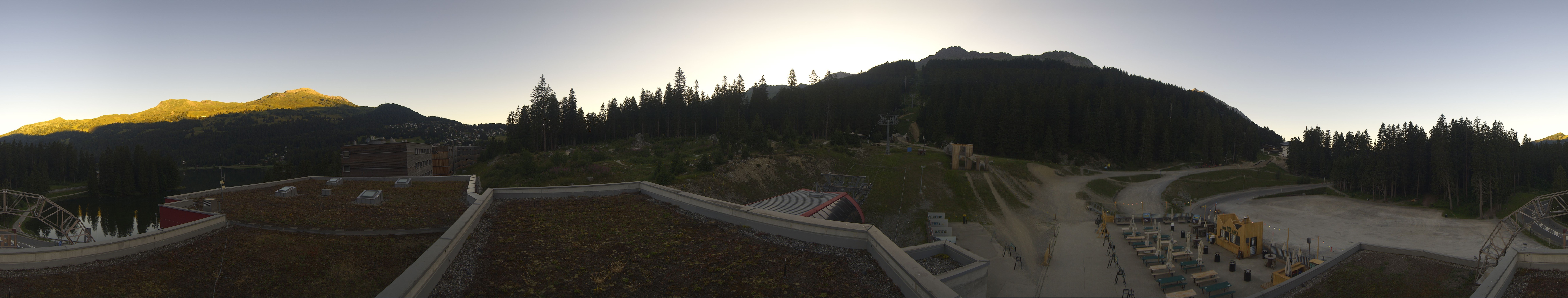 Archived image Webcam Base Station Rothorn Gondola Lenzerheide