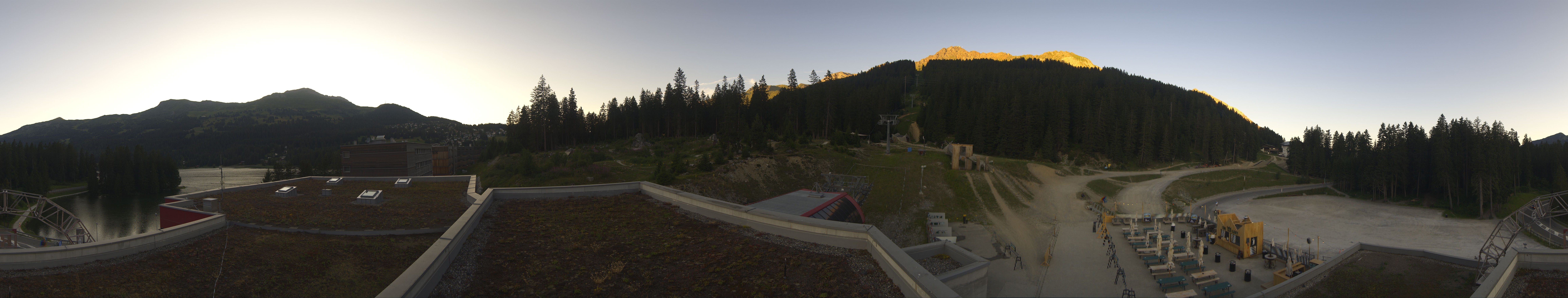 Archived image Webcam Base Station Rothorn Gondola Lenzerheide