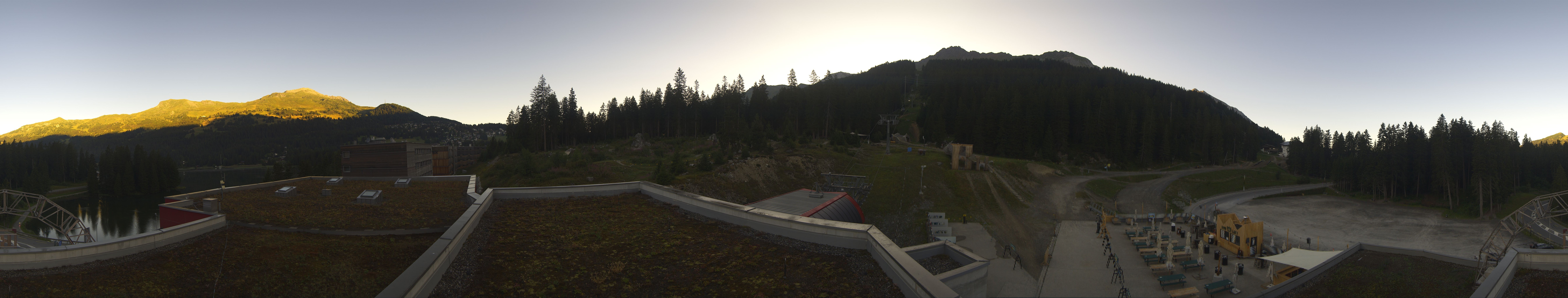 Archived image Webcam Base Station Rothorn Gondola Lenzerheide