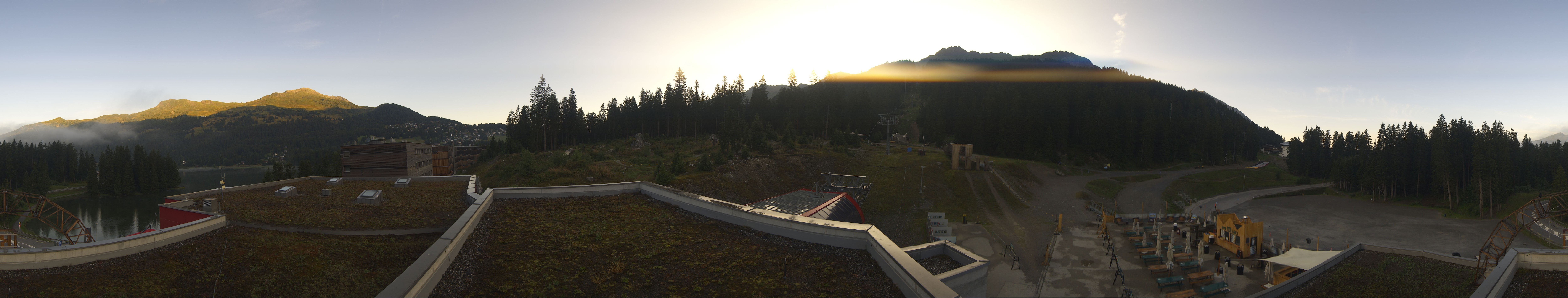 Archived image Webcam Base Station Rothorn Gondola Lenzerheide