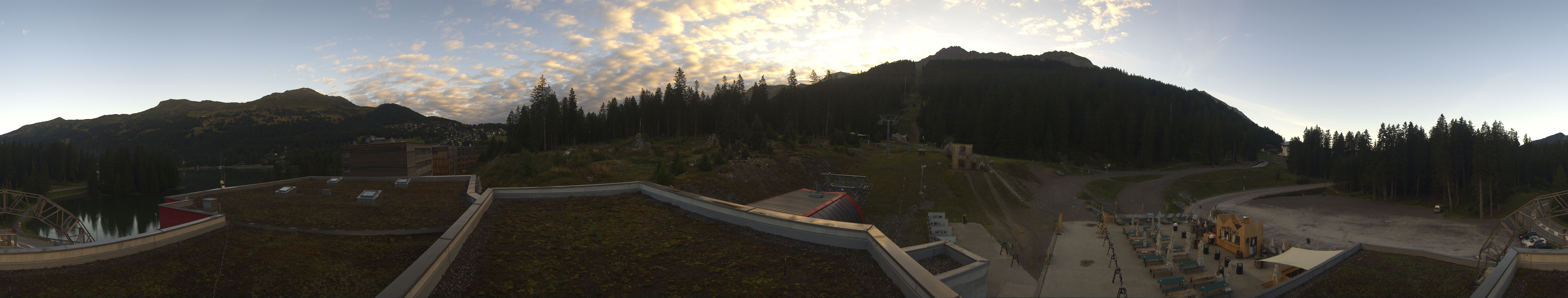 Archived image Webcam Base Station Rothorn Gondola Lenzerheide