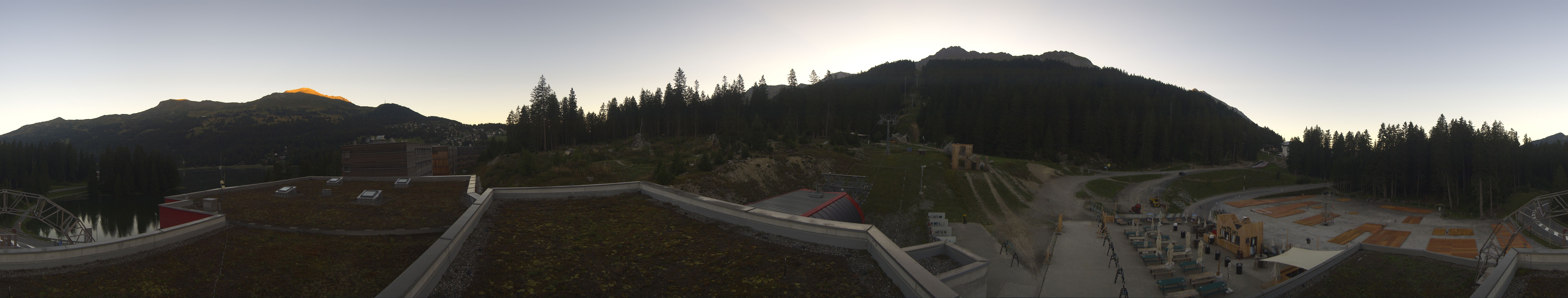 Archived image Webcam Base Station Rothorn Gondola Lenzerheide