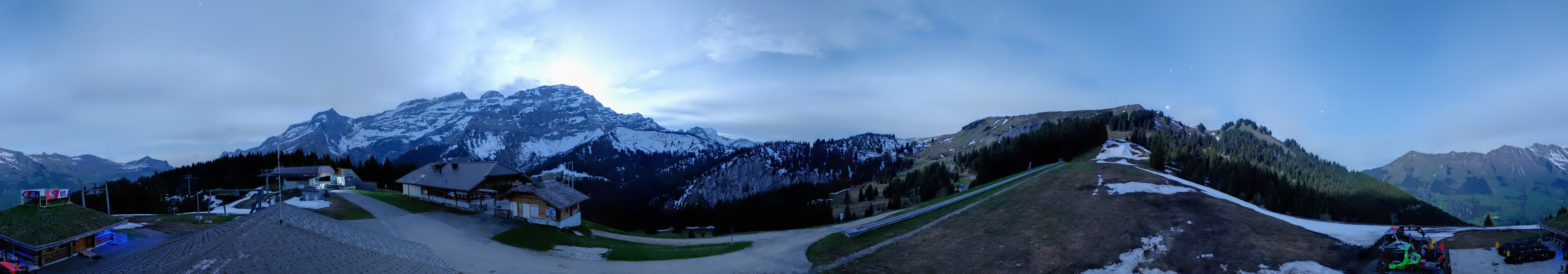 Archived image Webcam Villars Gryon Diablerets Isenau Roundshot