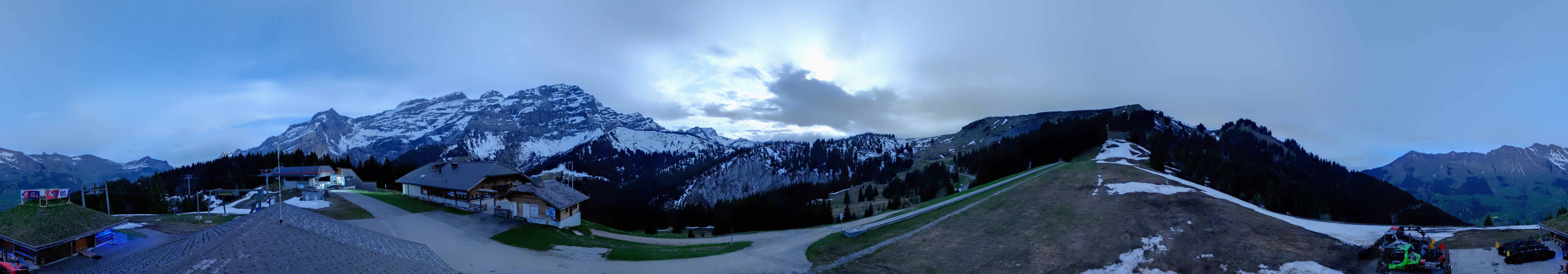 Archived image Webcam Villars Gryon Diablerets Isenau Roundshot