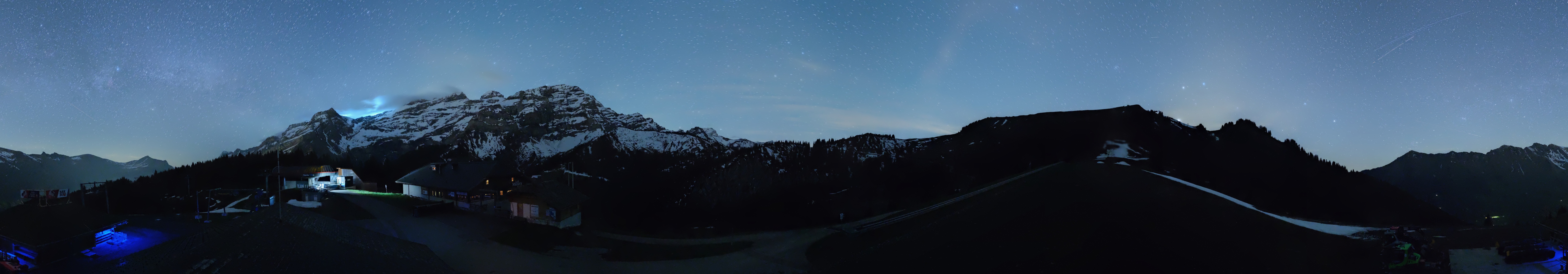 Archiv Foto Webcam Villars Gryon Diablerets Isenau Panorama