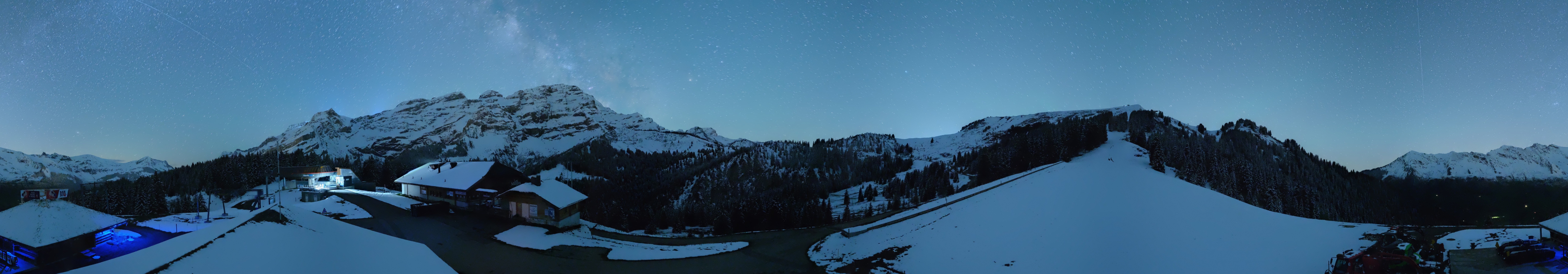 Archived image Webcam Villars Gryon Diablerets Isenau Roundshot